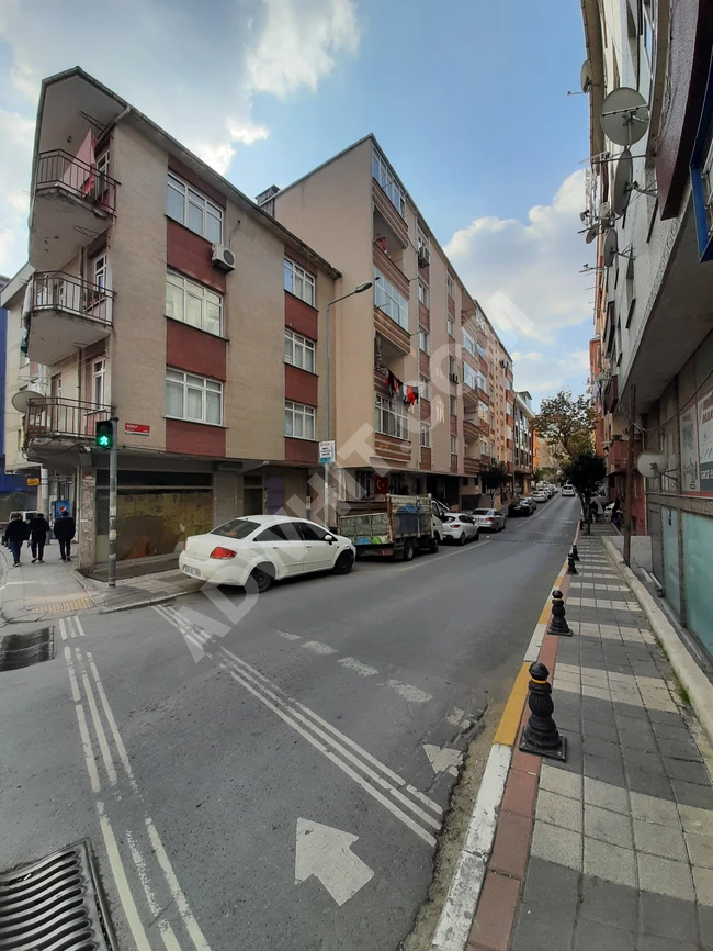 A shop located 50 meters from YAVUZ SELİM Tram Station in GÜNEŞTEPE neighborhood, GÜNGÖREN district