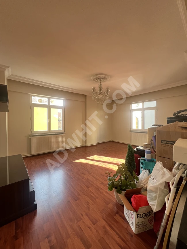 2+1 apartment in good condition near the main street in GÜLTEPE ORTABAYIR