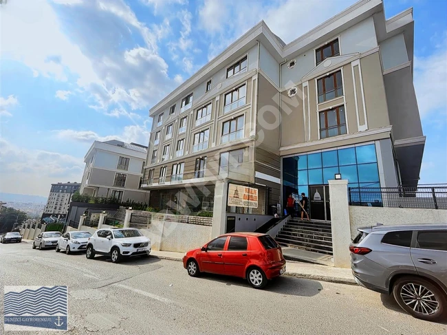 Triplex apartment 2+2 with garden and sea view. For rent in the CAPTAINHILL complex