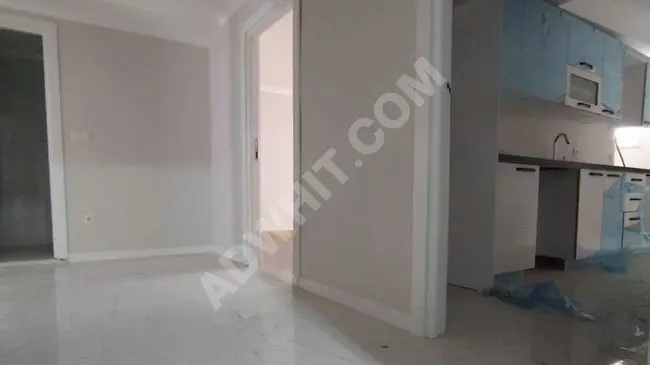 VALİDE-İ ATİK MH 2+1 İSKANLI BAHÇE KULLANIMLI SATILIK DAİRE