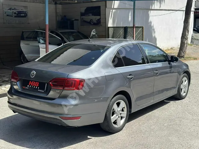 HBB MOTORS 2013 1.6TDİ DSG JETTA HİGHLİNE FÜME İÇİ SİYAH