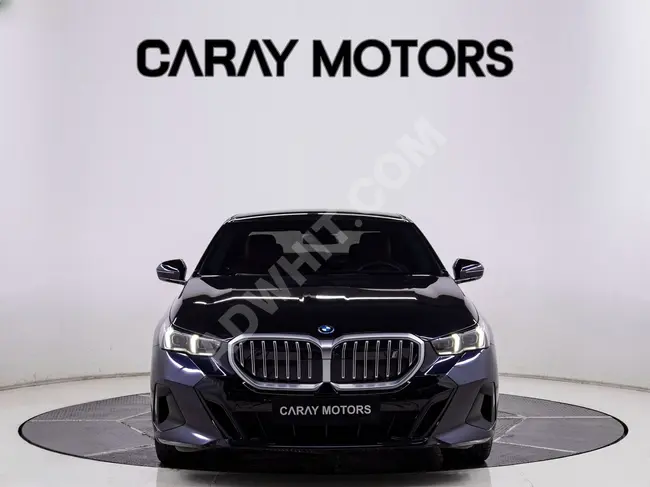 سيارة  BMW - İ5 E DRİVE40 موديل 2023 - المحور الخلفي - 20 جنط - بدون عيوب