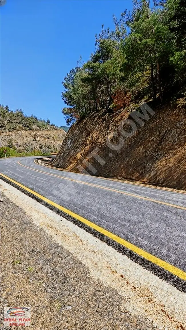 BİLECİK İNHİSAR TOZMAN KÖYÜNDE SATILIK ARSA...