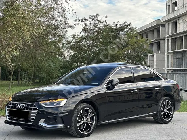 Audi car model 2020, 100,000 km, equipped with a panoramic roof, seat heating, comprehensive vision, and a digital dashboard display