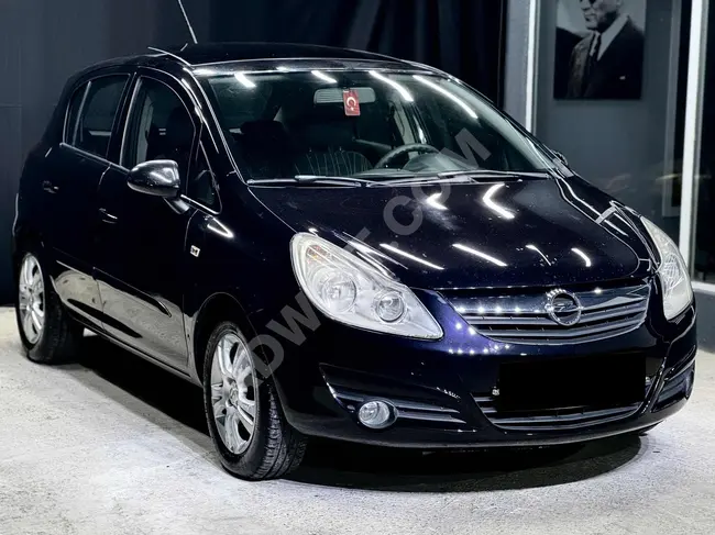 سيارة OPEL CORSA 1.4 OTOMATİK موديل 2008 - من المالك الاول - سقف بانورامي - مسافة 132,000 كم