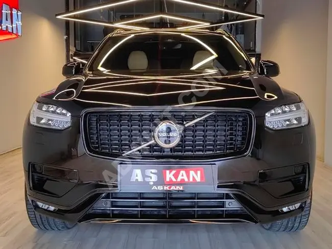 سيارة Volvo XC90 B5 AWD PLUS DARK MİLD HYBRİD موديل 2022 - بدون دهان - 7 أشخاص