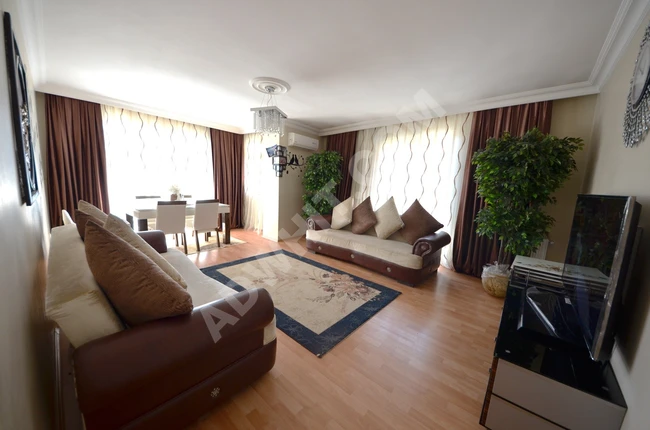 For sale duplex apartment 5+2 in PENDIK ESENYALI suitable for a loan