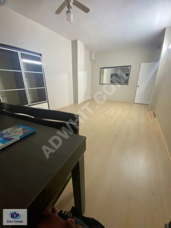 SULTAN SELİM CADDE ÜZERİNDE 2+1 BOYALI TEMİZ KİRALIK DAİRE..