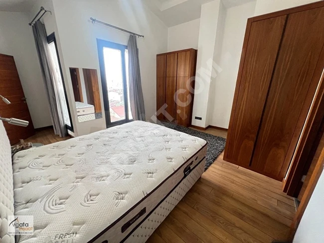 1 LEVENT METRO ARKASI ANA CADDE ÜZERİ KİRALIK EŞYALI 3+1 DUBLEKS DAİRE