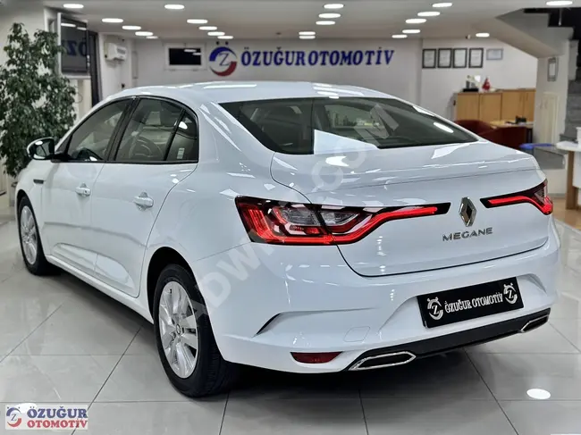 ÖZUĞUR'DAN 2021 RENAULT MEGANE JOY 1.3 TCE 140 HP EDC**BOYASIZ**