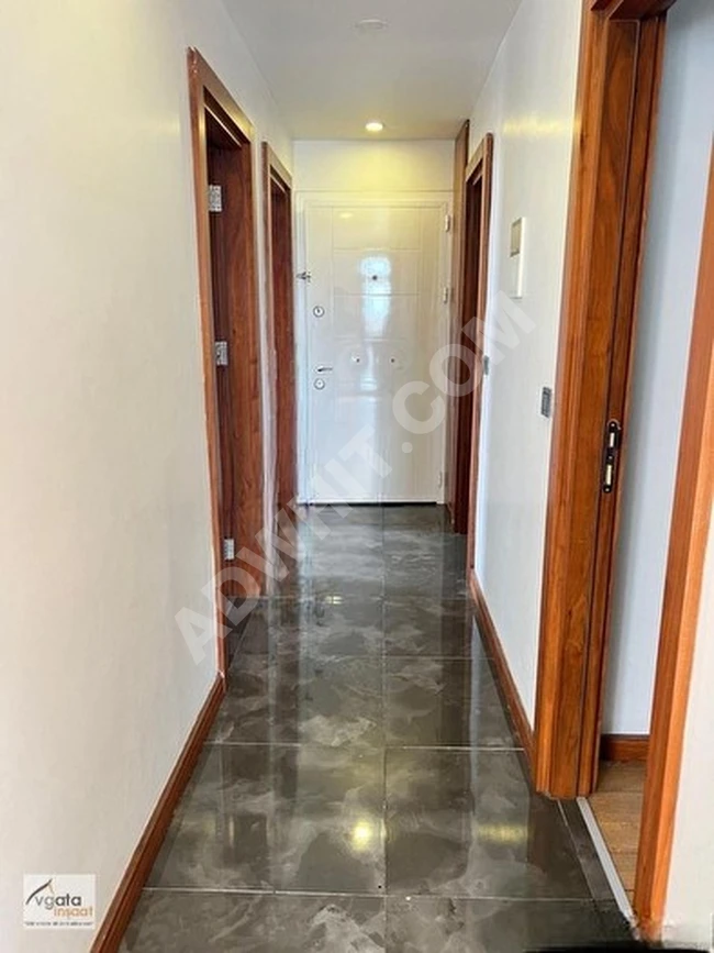 1 LEVENT METRO ARKASI ANA CADDE ÜZERİ KİRALIK EŞYALI 3+1 DUBLEKS DAİRE