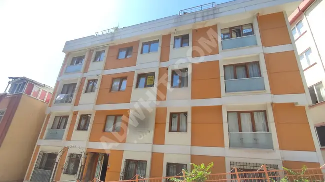 ÇELİKTEPE'DE GENÇ BİNADA SATILIK 2+1 ARA KAT DAİRE