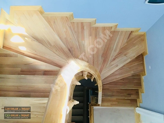 New historical wooden building, on the corner, consisting of 6 floors, with a garden, in Cihangir Çukurcuma with an area of 550 square meters