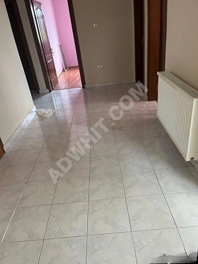 Clean and spacious 3 + 1 apartment for rent for ladies only in the ÖRNEKKÖY district.