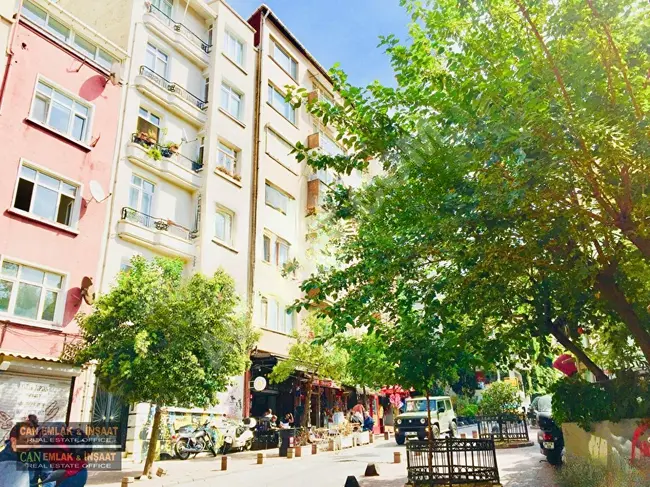 A commercial property in the heart of Cihangir, on the main street, direct entry, two floors, good rental yield, with an area of 60 square meters.