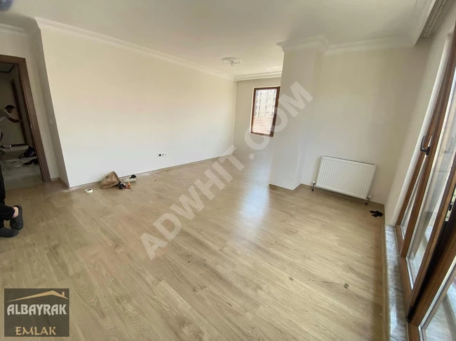 2+1 apartment for sale with balcony and two bathrooms on a middle floor - by ALBAYRAK EMLAK