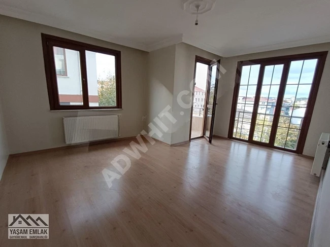 Apartment for sale 3+1 duplex with an area of 140 sqm in a great location on the main street in YENİ DOĞAN YUNUS EMRE