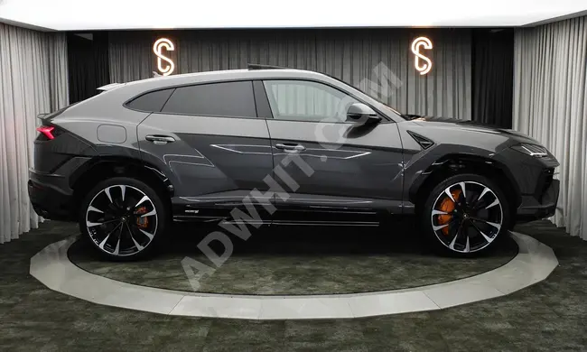 سيارة LAMBORGHINI URUS S موديل 2023 - المحور الخلفي - Q-CITURA  - جلد - 3D B&O