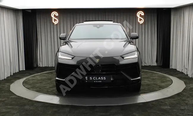 سيارة LAMBORGHINI URUS S موديل 2023 - المحور الخلفي - Q-CITURA  - جلد - 3D B&O