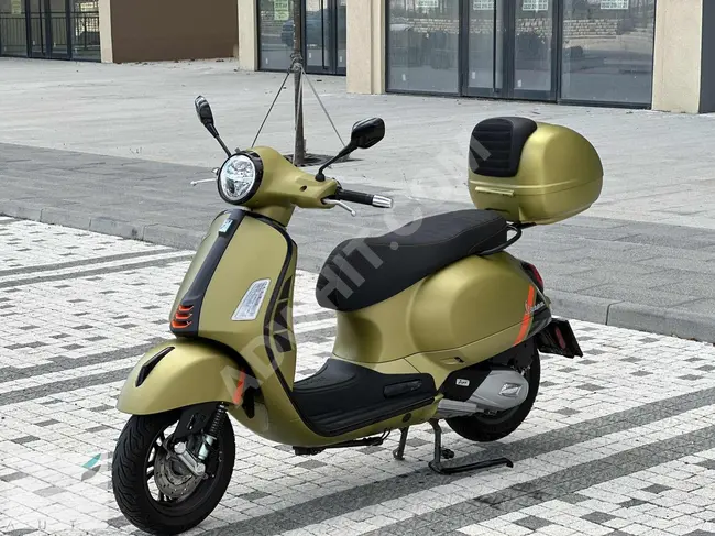 2024 - VESPA GTS 125 SUPERSPORT - لون أخضر زيتي