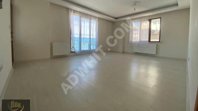 ÖN CEPHE 3+1 OTOPARKLI METRO 6DK ARA KAT BALKONLU BÜYÜK DAİRE