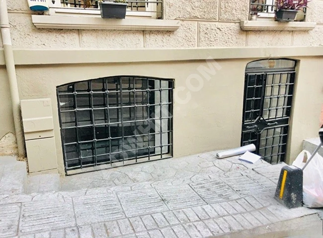 For sale: Store with an area of 60m2, renovated with a kitchen and sink, located at the center parallel to Friday Street in Cihangir Çukur.