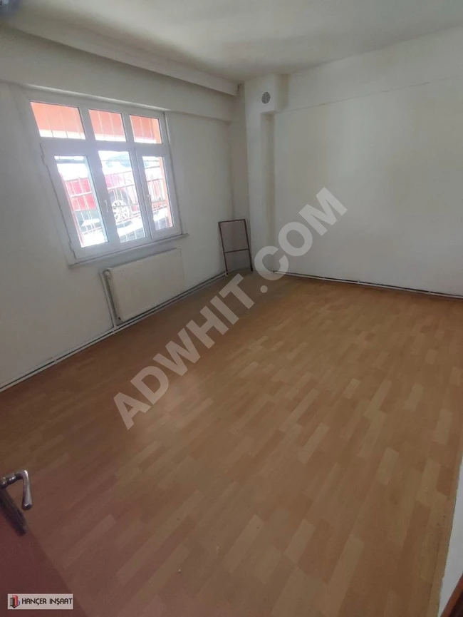 ÇELİKTEPE'DE 2+1 BALKONLU 90 m2