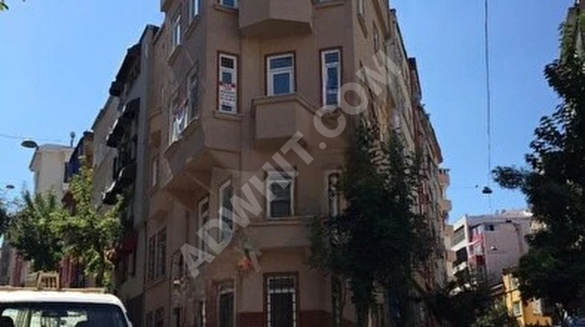 Apartment in Cihangir in Firuzaga, at the corner of five roads, with a terrace and balcony, a 5-storey building with an area of 375 square meters.