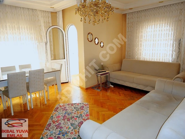 LİBADİYE CADDESİNDE EMAAR AVM YANINDA ARA KAT 2+1 SATILIK DAİRE