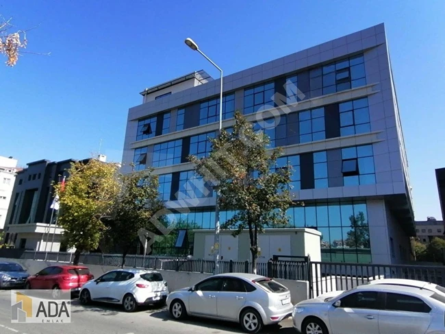 Five-storey building for rent, with an area of 11,000 square meters, in Beylikdüzü Bakırcılar.