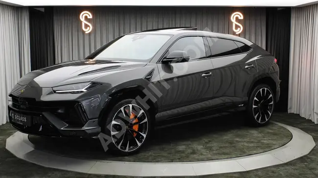 سيارة LAMBORGHINI URUS S موديل 2023 - المحور الخلفي - Q-CITURA  - جلد - 3D B&O