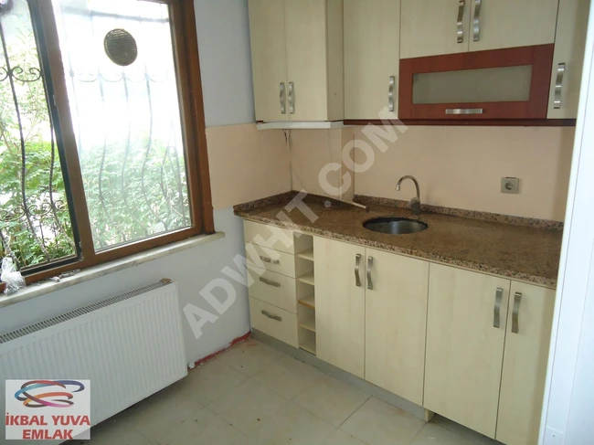 Apartment for rent 2+1 with new paint and in good condition with a high entrance near the Istanbul Financial Center