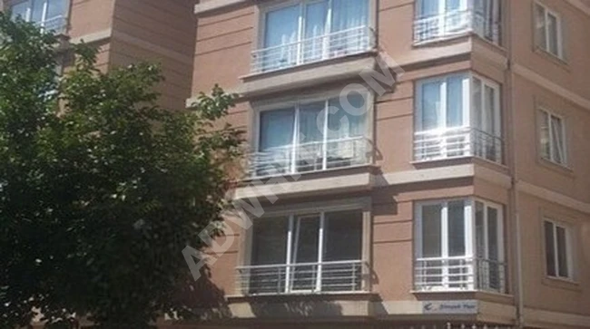 3+1 apartment with an area of 130m² in a residential complex with a closed parking lot in İnkılap by Yaren