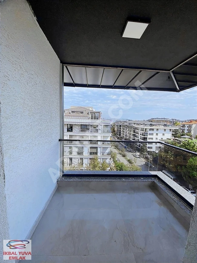 Large 5+2 duplex for sale on the main street in Çengelköy area