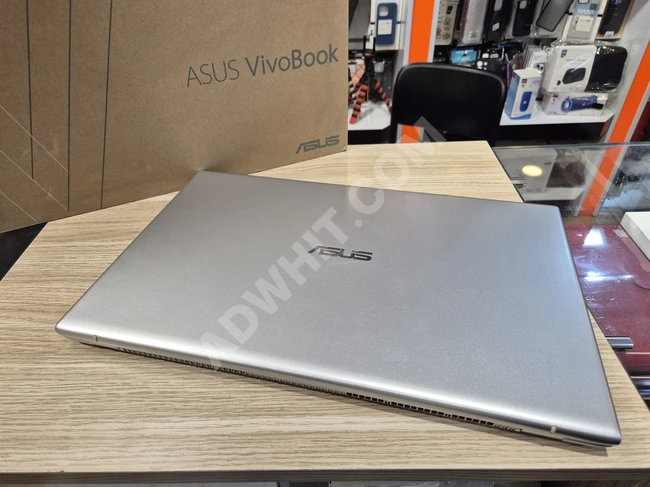 ASUS VIVOBOOK X712E