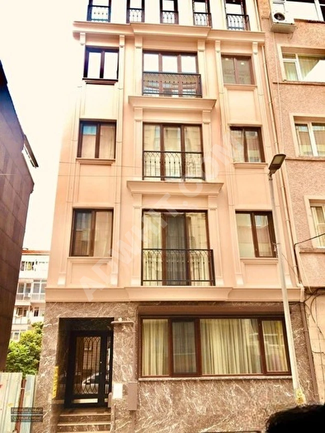 Duplex (3+1) with an area of 160m² in a new building, located 20 meters from the main street in Kurtuluş, featuring a terrace and a fantastic city view.