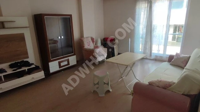 ÇELİKTEPE'DE 3+1 ASANSÖRLÜ BALKONLU ARA KAT DAİRE