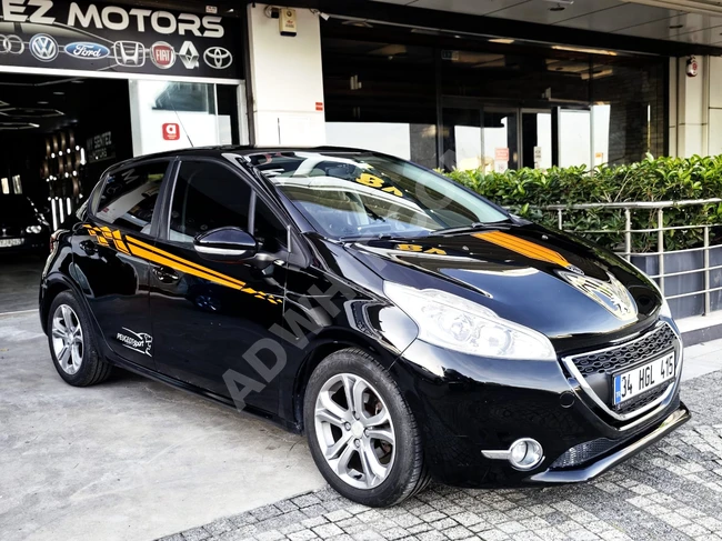 PEUGEOUT 208 - للبيع بشكل عاجل , اكمل باقة , بعداد كيلومترات منخفض , بدون عيوب