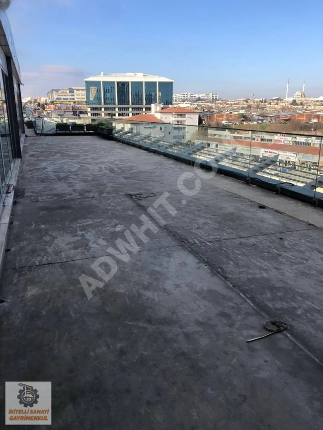 154m² office with significant attention-grabbing value for rent on İkitelli OSB Street.