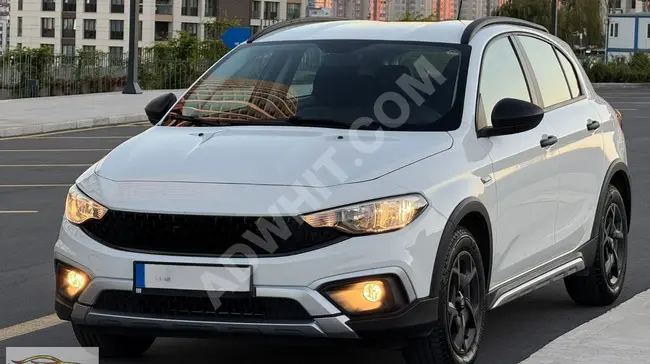 FIAT EGEA CROSS model 2024 with new smell, no defects, no paint, exchange possible