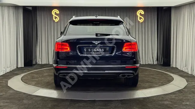 BENTLEY BENTAYGA 4.0 V8 Model 2020 from the dealer, soft-close doors, air suspension system, massage, SCLASS