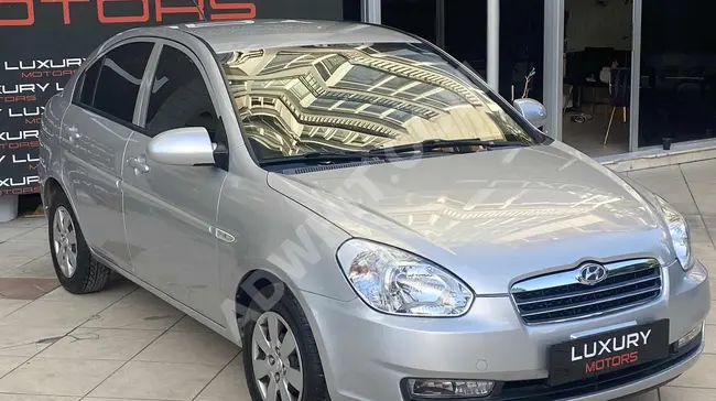 HYUNDAİ ACCENT ERA 2011 - بدون تكاليف , معتنى بها بالكامل - من LUXURY MOTORS