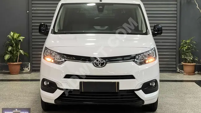 سيارةTOYOTA PROACE موديل  2022 - 69.000 كم+ بدون تغييرات+ تكييف رقمي + 20%KDV