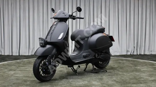 VESPA GTV 300ie  صناعة خاصة أسود مت موديل 2023 - SCLASS