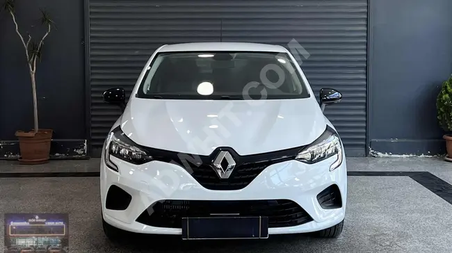 RENAULT CLİO موديل 2023 60,000 KM + بدون عيوب  + بدون طلاء+ بدون سجل حوادث + مثبت سرعة + 65 حصان + SCE + KDV20%