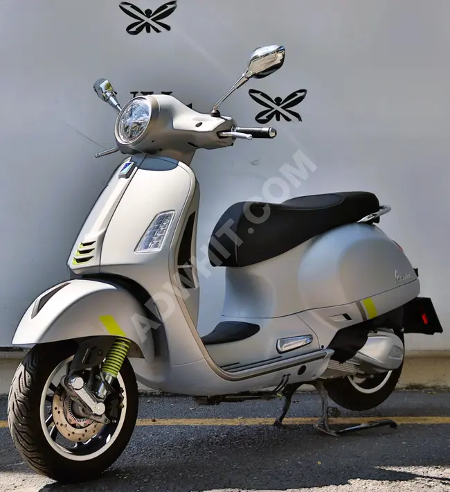 دراجة VESPA GTS 300 SUPERTECH موديل 2023  ABS  للبيع من X-CLUSIVE