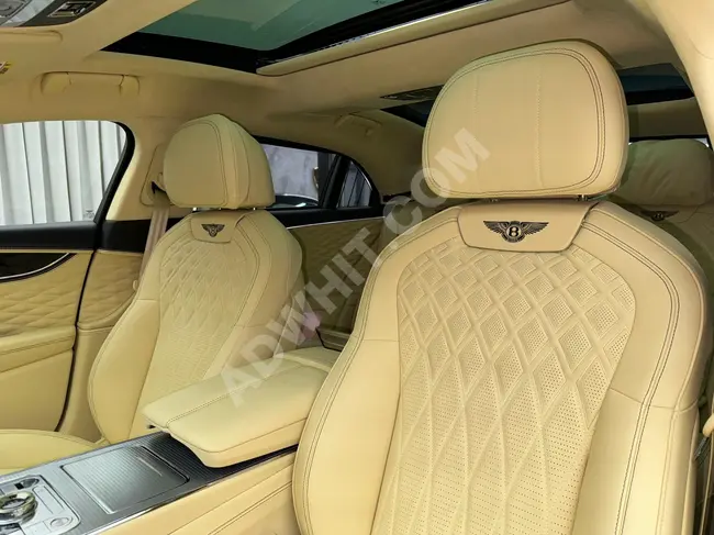 BENTLEY FLYING SPUR AZURE  حزمة CARBON 4.0 V8 موديل 2023 من الوكيل - SCLASS