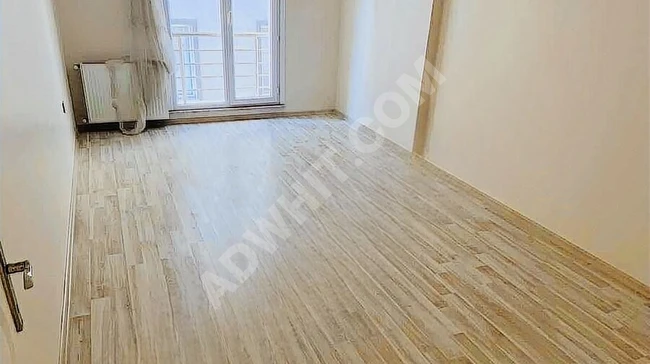 BEYLİKDÜZÜ YAKUPLU 2/1 KİRALIK ARA KAT DAİRE