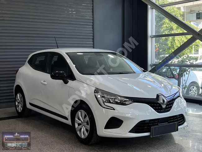 RENAULT CLİO موديل 2023 60,000 KM + بدون عيوب  + بدون طلاء+ بدون سجل حوادث + مثبت سرعة + 65 حصان + SCE + KDV20%