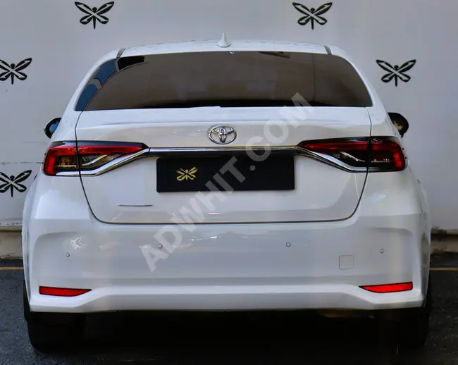 'X-CLUSIVE' 2021 TOYOTA COROLLA 1.5 DREAM MULTİDRİVE S-10 VİTES